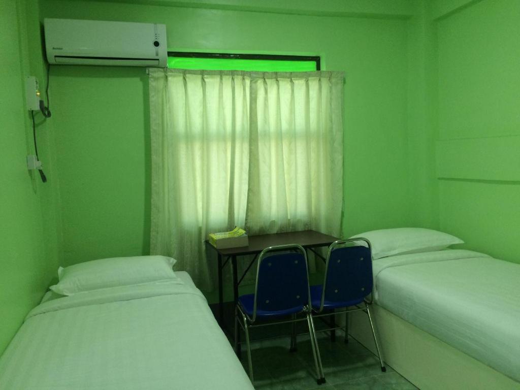 Nay Chi Lin Hotel Pathein Exterior foto